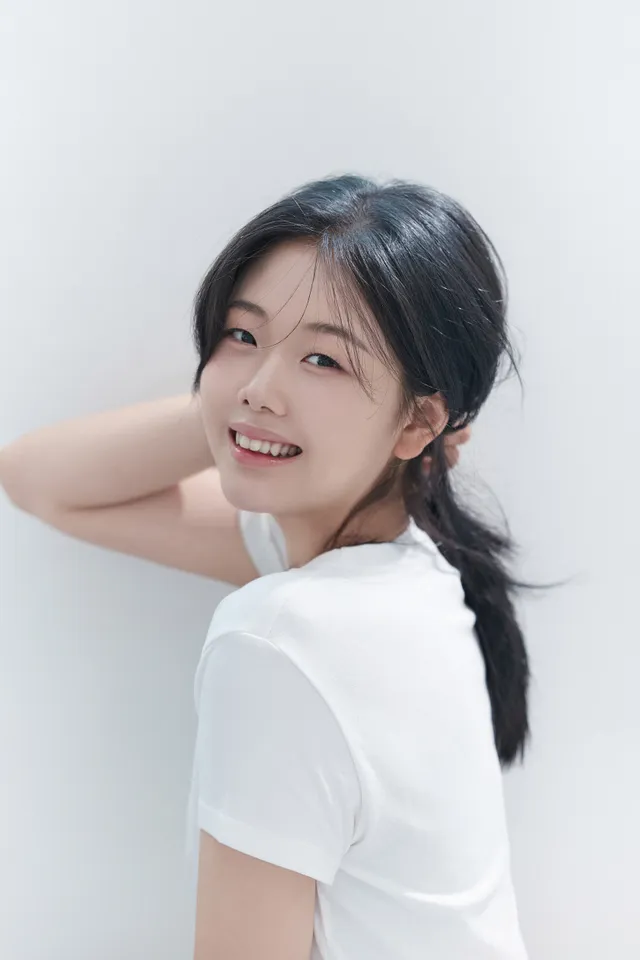 김지윤 Ảnh thu nhỏ