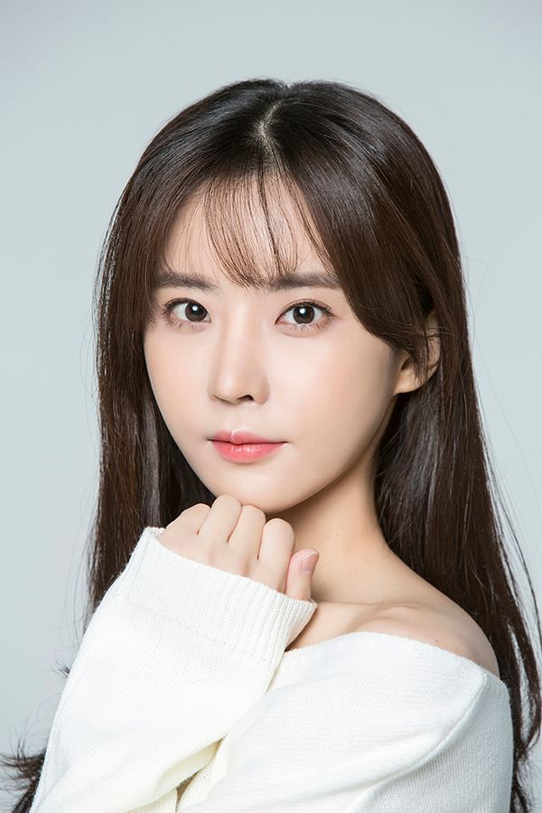 คิม จีอึน ภาพขนาดย่อ