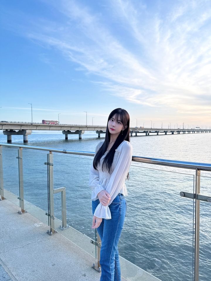 คิม จีอึน ภาพขนาดย่อ