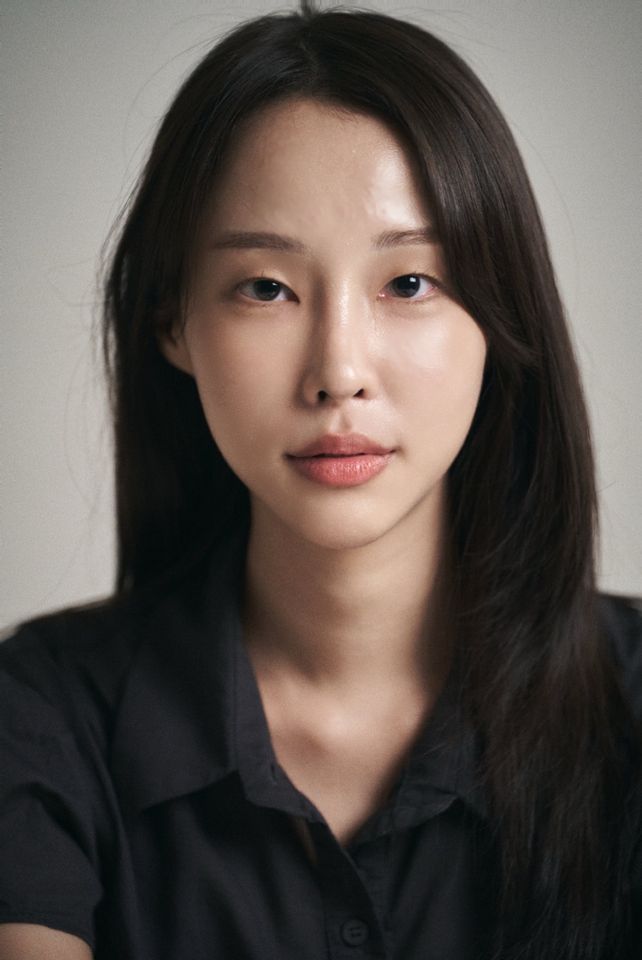 คิม อนยู ภาพขนาดย่อ