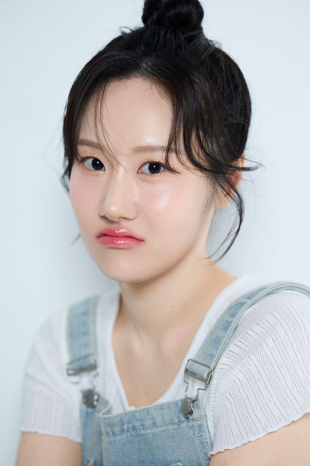 Kim Yeon-woo Ảnh thu nhỏ