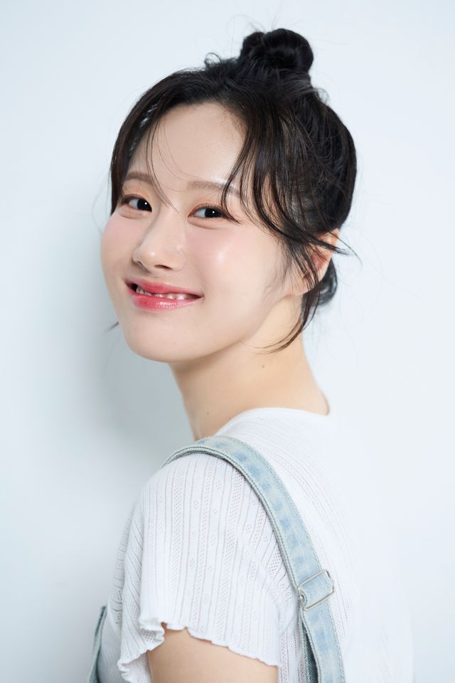 Kim Yeon-woo Ảnh thu nhỏ