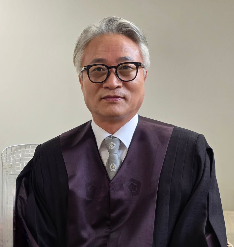 คิม มุนซู ภาพขนาดย่อ