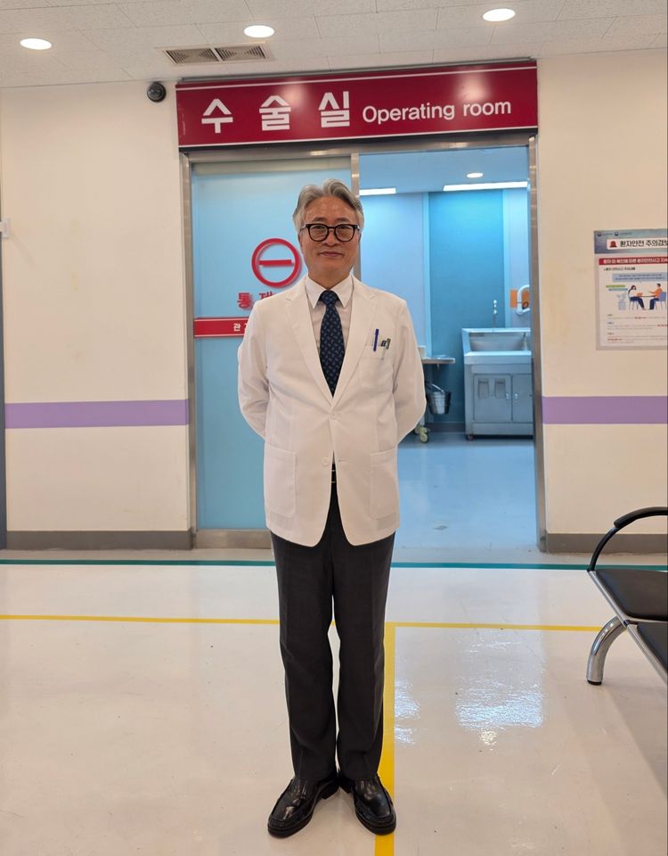 คิม มุนซู ภาพขนาดย่อ