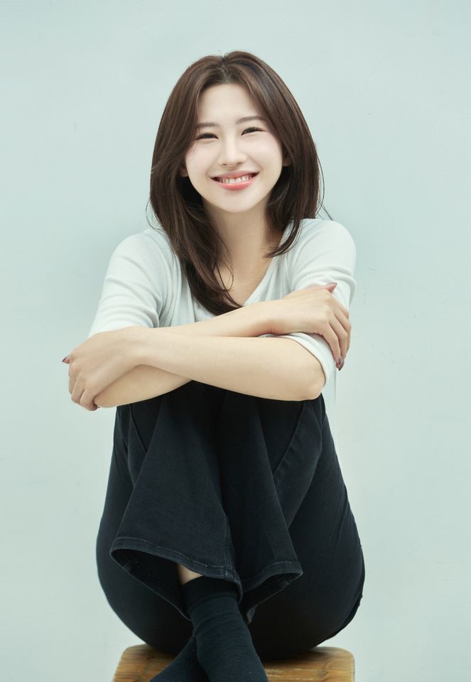 Park Su-in Thumbnail image