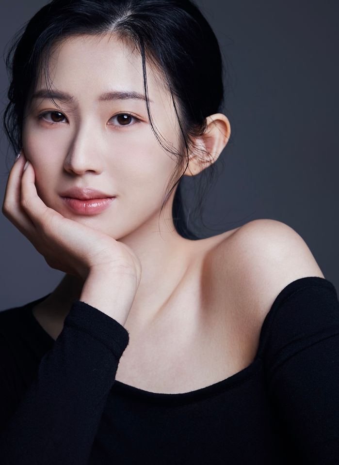 Park Su-in Thumbnail image