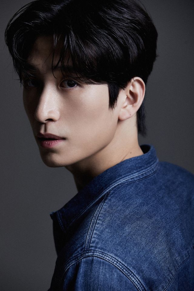 キム・ドンファン サムネイル画像