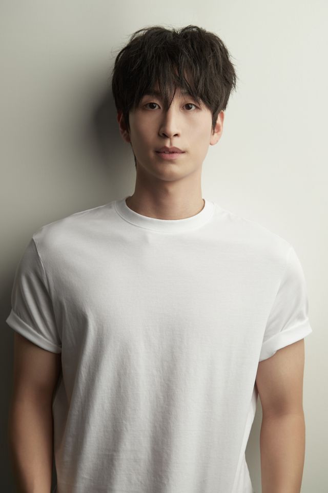 キム・ドンファン サムネイル画像