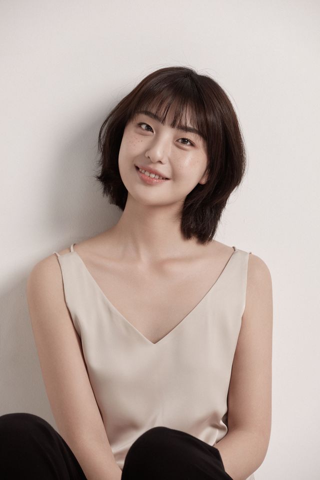 장서윤 썸네일 이미지