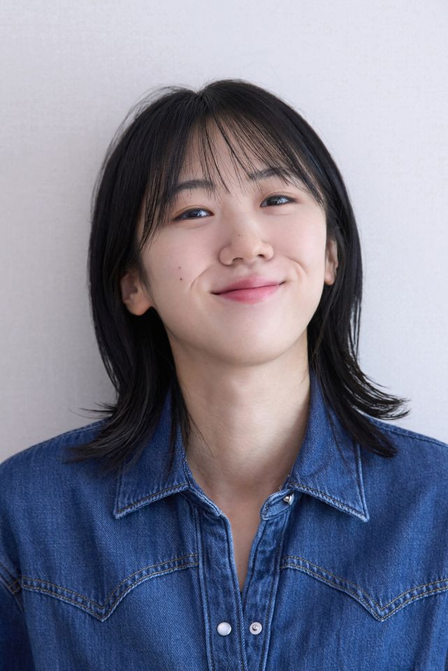 윤아진 썸네일 이미지