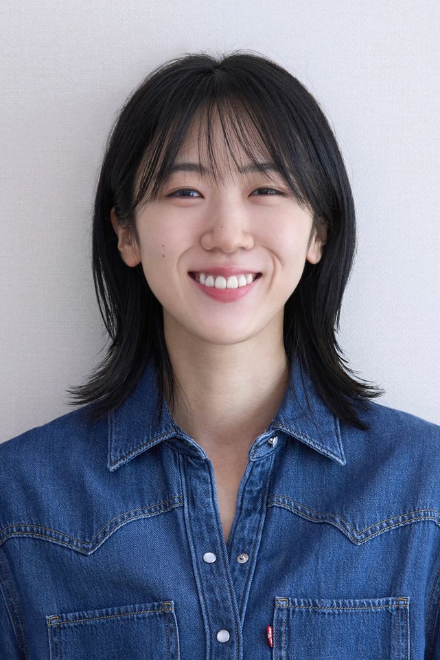 윤아진 썸네일 이미지