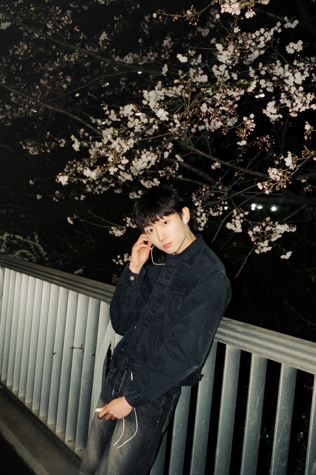 Lee Young-woo Thumbnail image