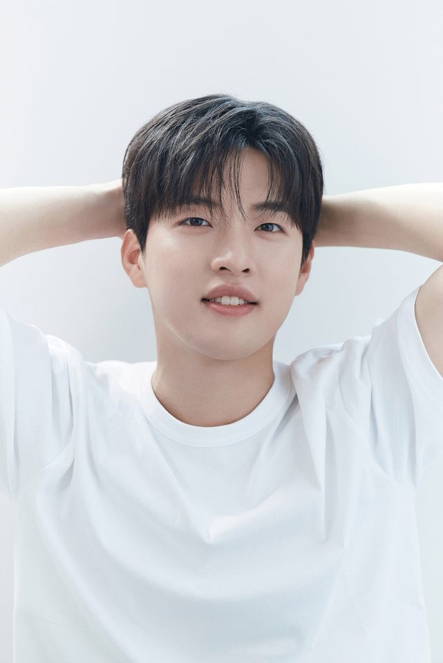 ノ・ユンウ サムネイル画像