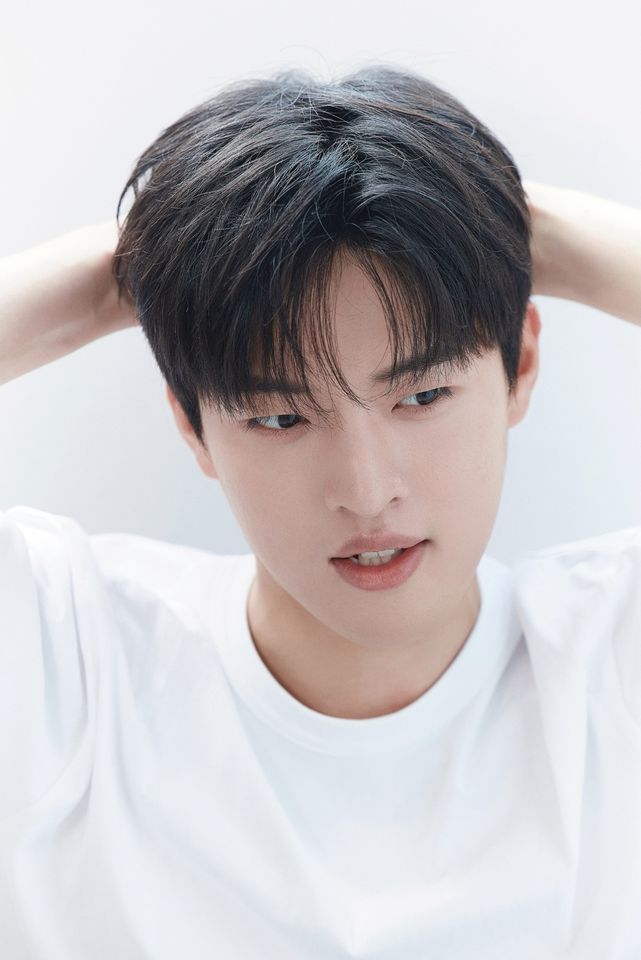 ノ・ユンウ サムネイル画像