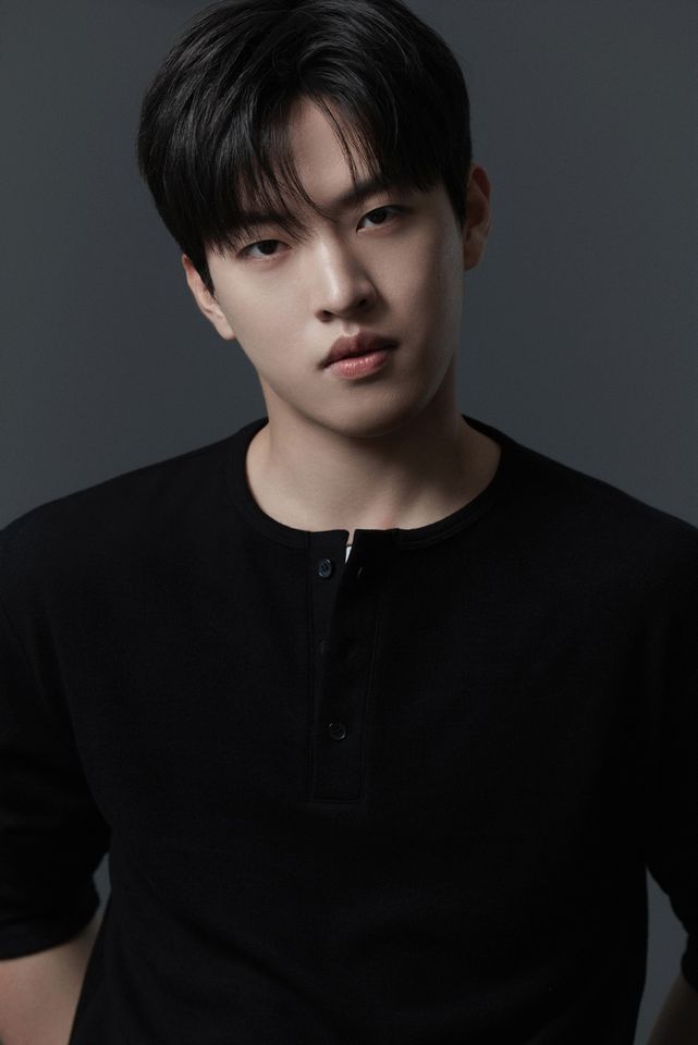 ノ・ユンウ サムネイル画像