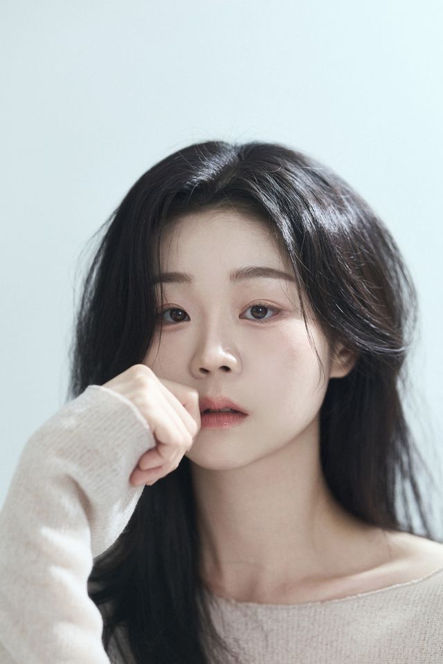 고민영 Thumbnail image