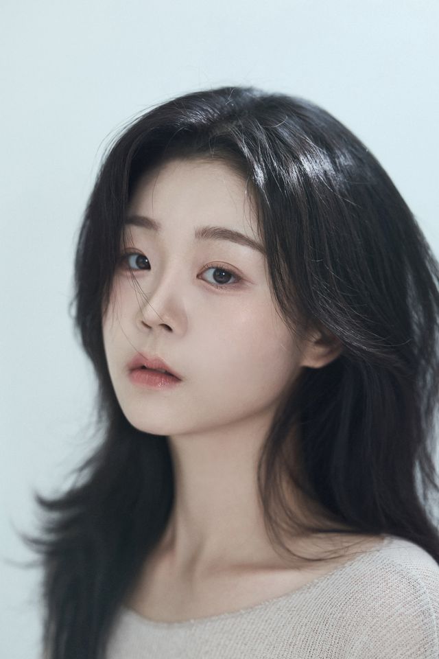 고민영 Thumbnail image