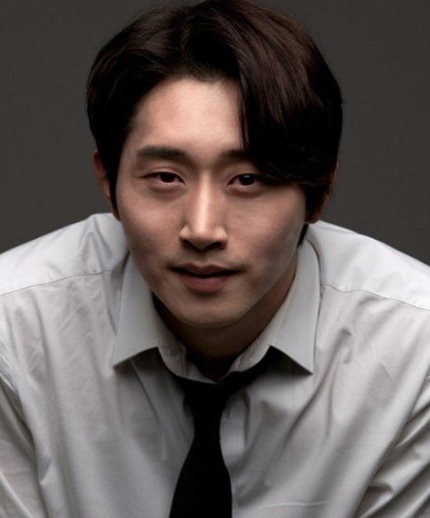 イ・ウィジュン サムネイル画像