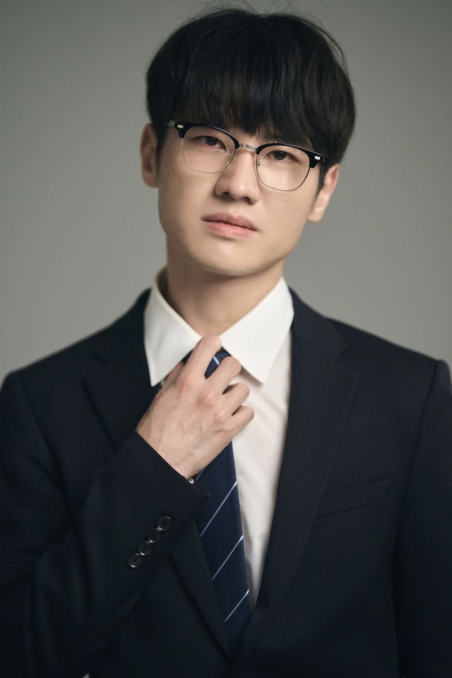 คิม ออน ภาพขนาดย่อ