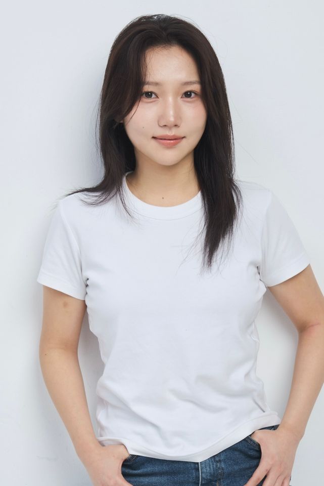 キム・ジヒョン サムネイル画像