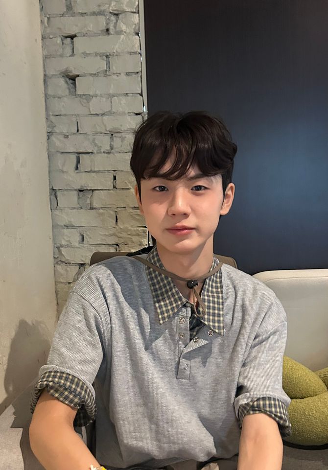 김현우 サムネイル画像