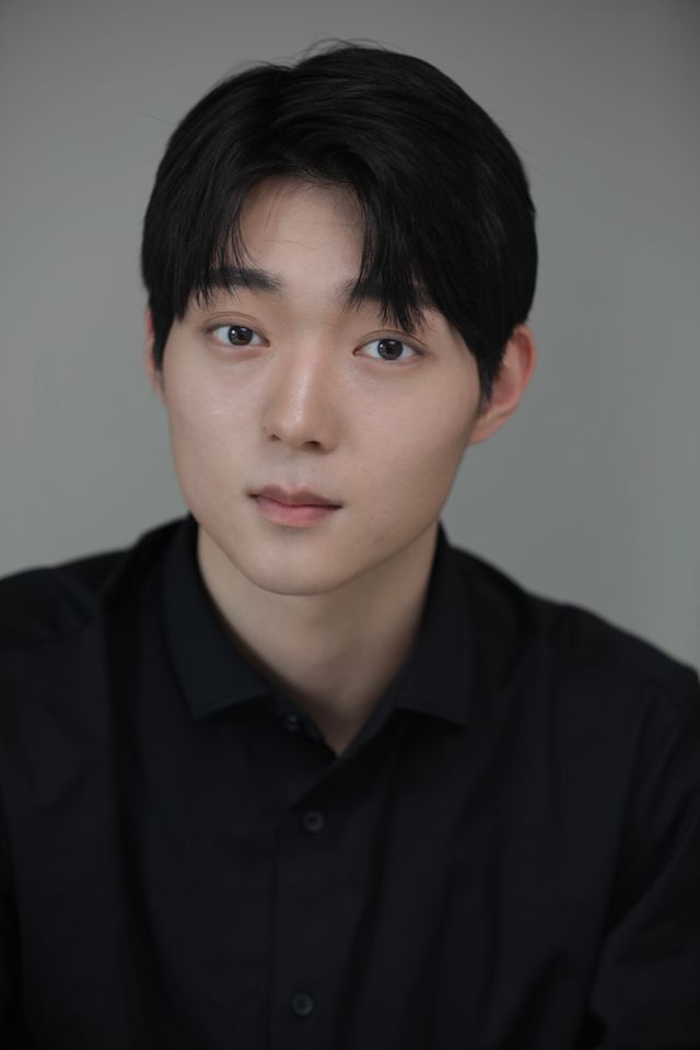 カンナムヒョン サムネイル画像