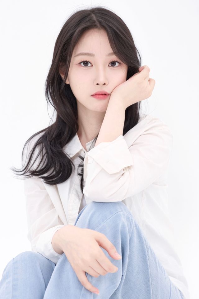 จ็อง มินจอง ภาพขนาดย่อ