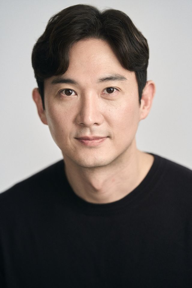 チャン・ユヌ サムネイル画像