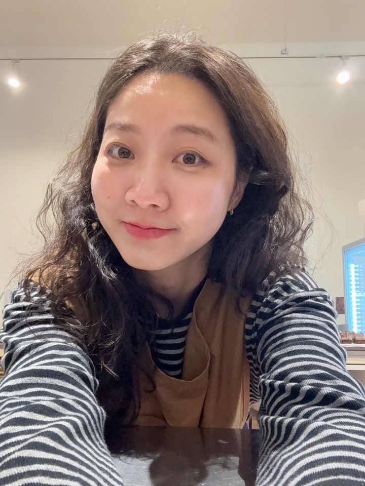 윤지이 サムネイル画像