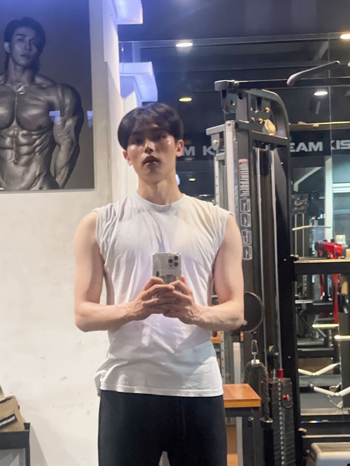 キム・リヒョク サムネイル画像