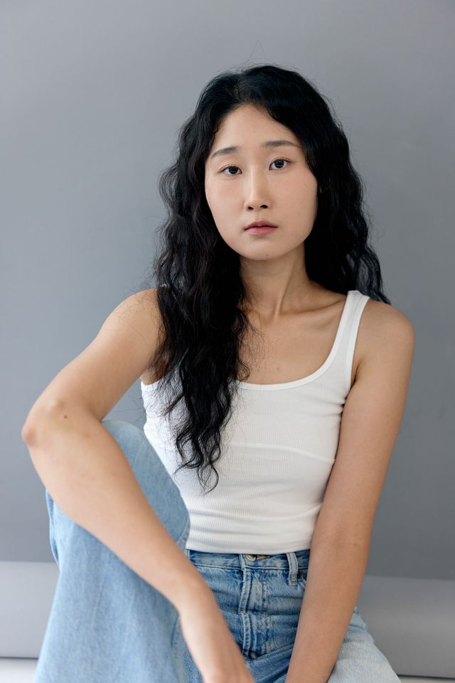 ลี ยอง-อา ภาพขนาดย่อ