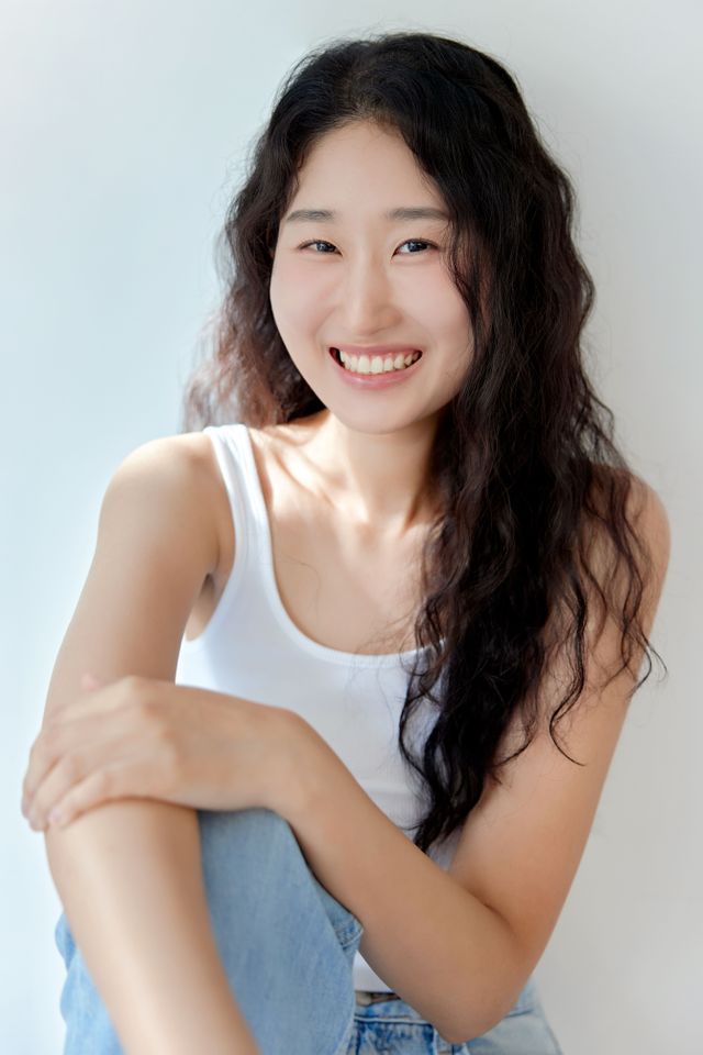 ลี ยอง-อา ภาพขนาดย่อ