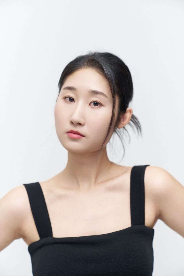 ลี ยอง-อา ภาพขนาดย่อ