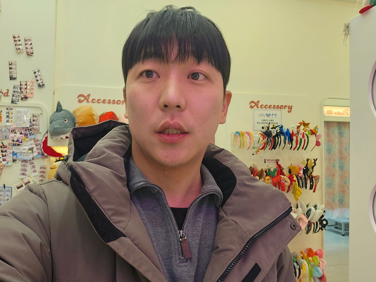 Lee In-gyu Thumbnail image