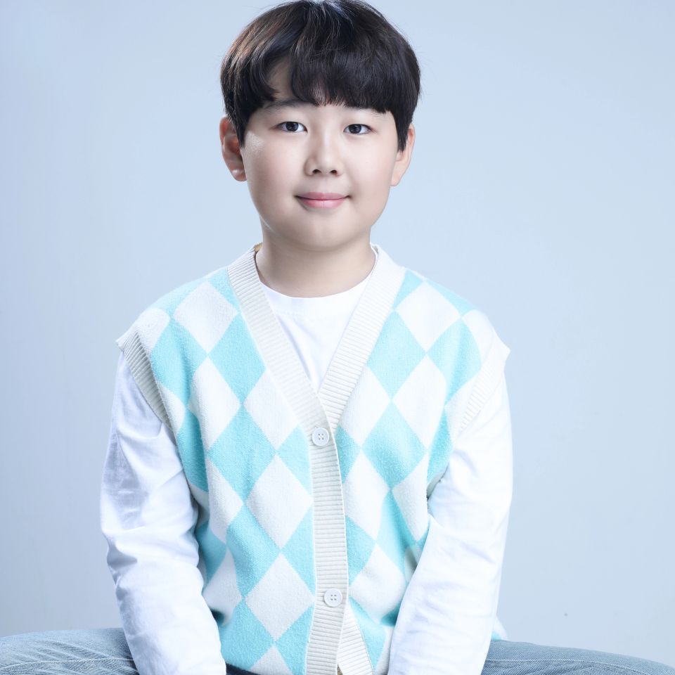 パク・ユン サムネイル画像