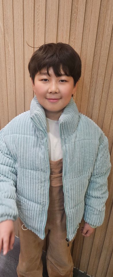 パク・ユン サムネイル画像