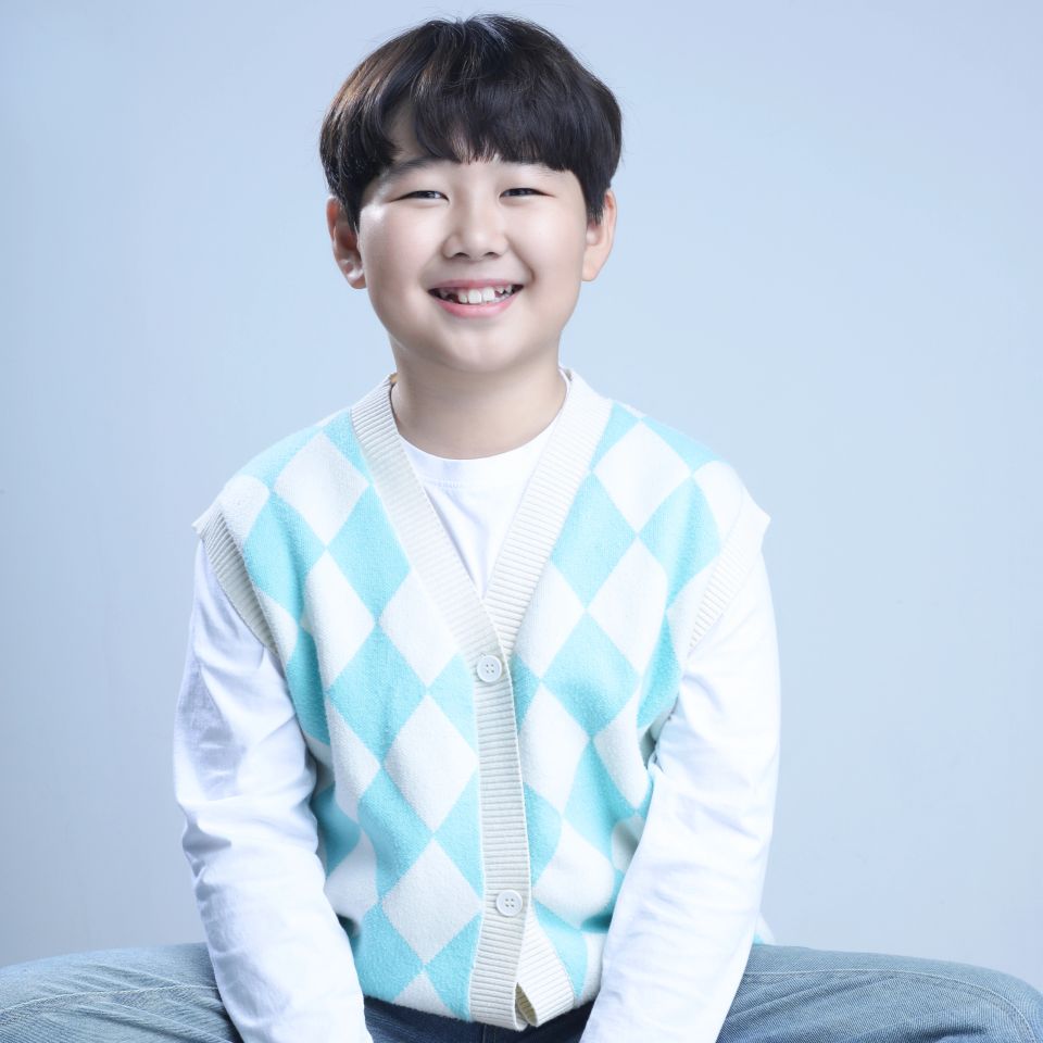 パク・ユン サムネイル画像