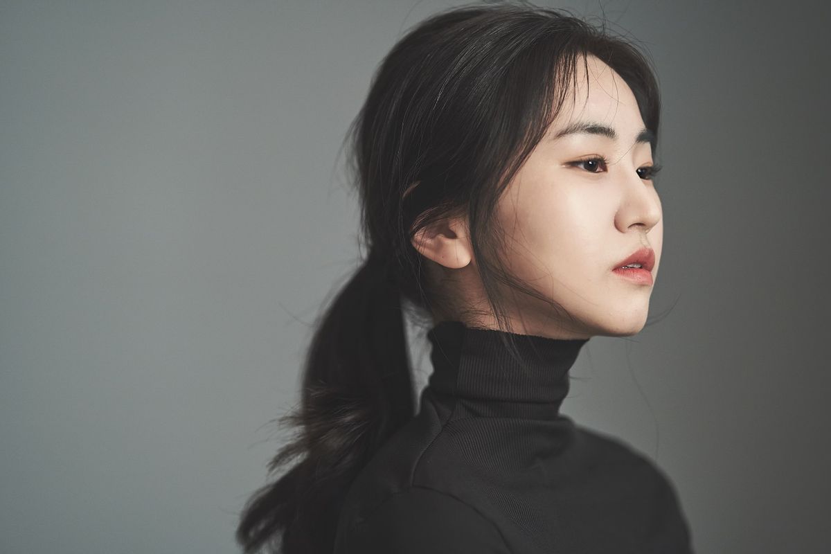 イ・ヨウン サムネイル画像