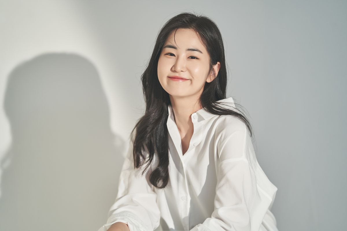 イ・ヨウン サムネイル画像