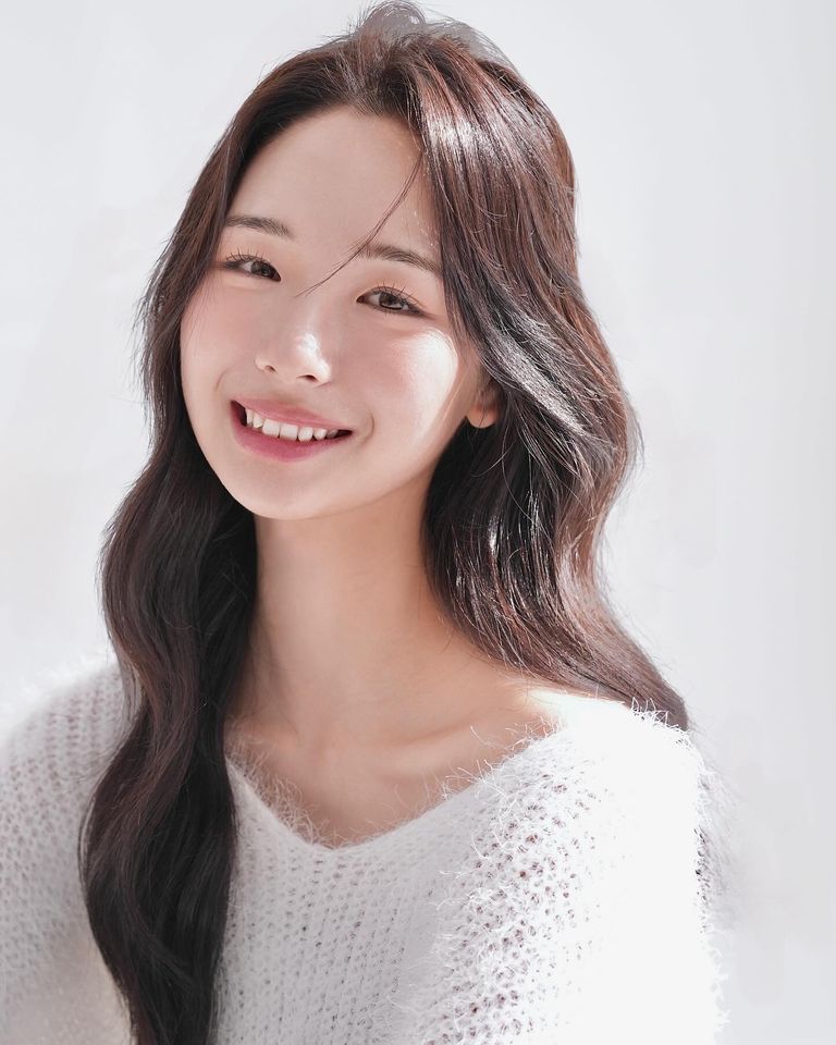 Kim Seo-hyun Thumbnail image