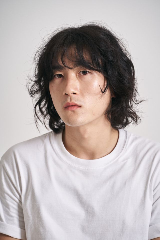 윤시우 サムネイル画像