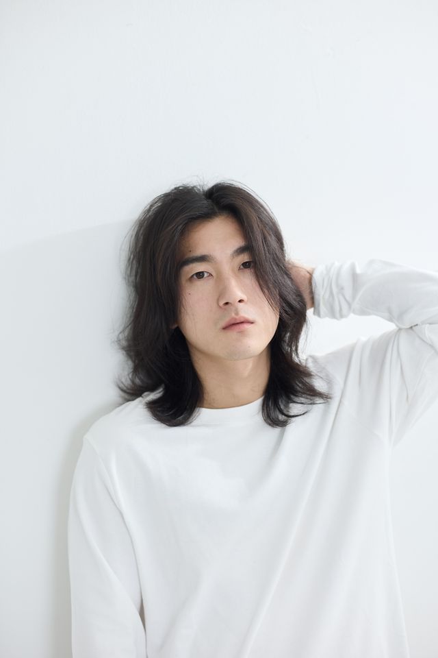 윤시우 サムネイル画像