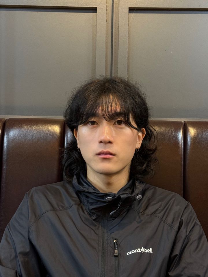 윤시우 サムネイル画像