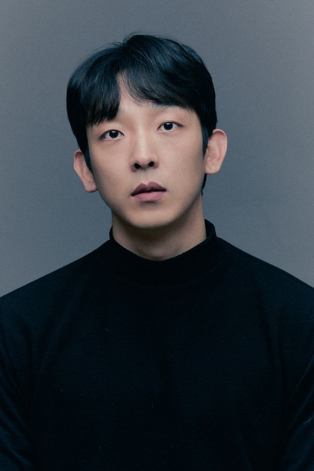 อีดงกยู ภาพขนาดย่อ