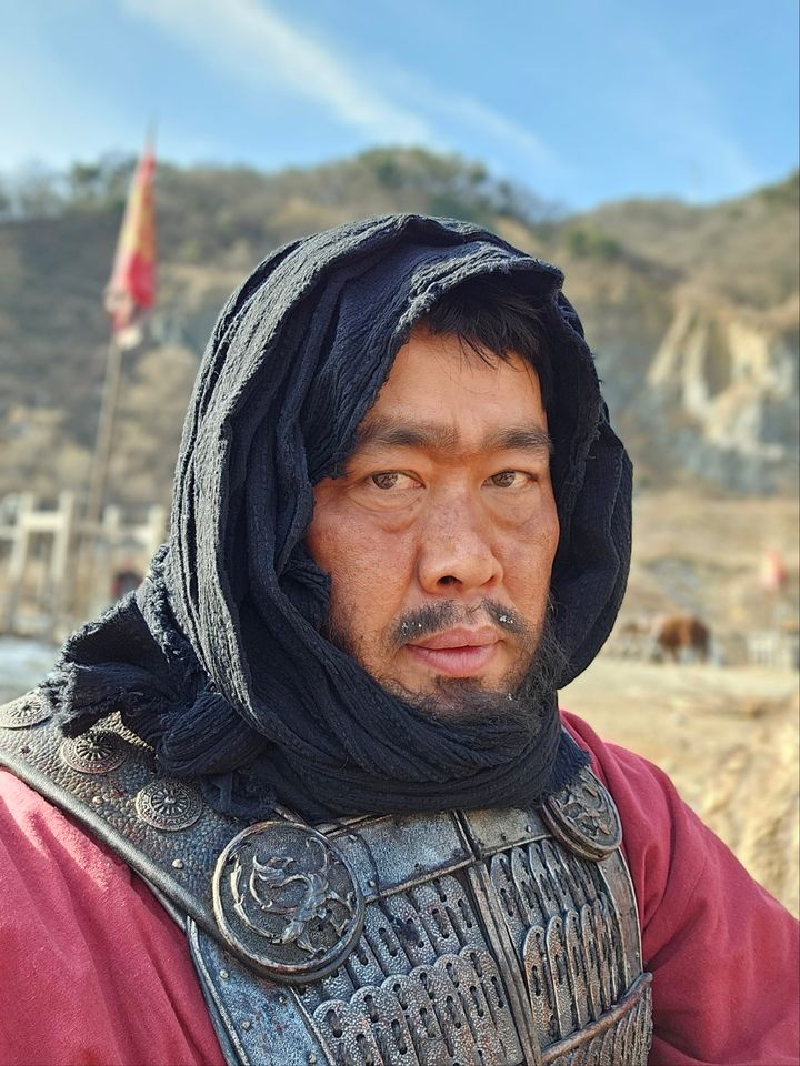 김윤봉 サムネイル画像