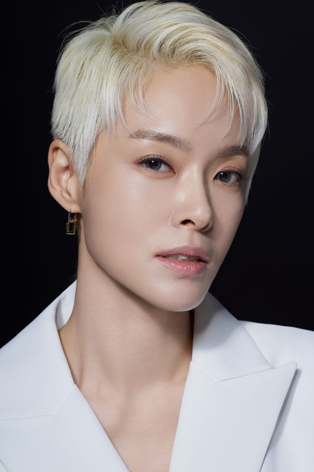 Lee Do-hee Thumbnail image