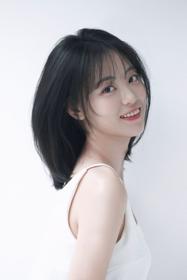 유시은 サムネイル画像