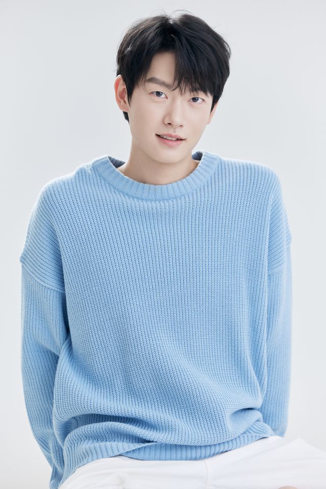 ベク・ジョンフン サムネイル画像