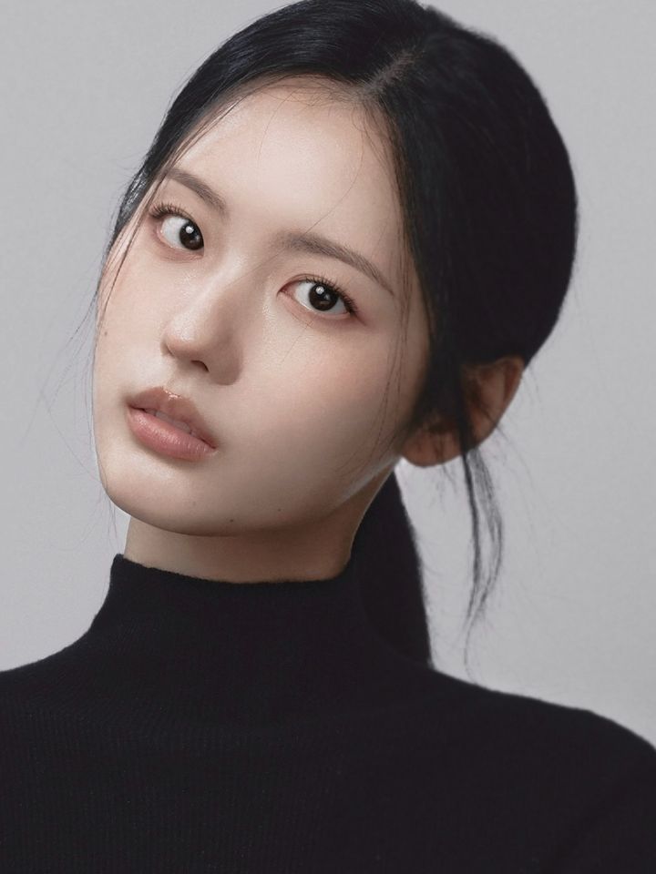 Han Hwa-yeon Thumbnail image