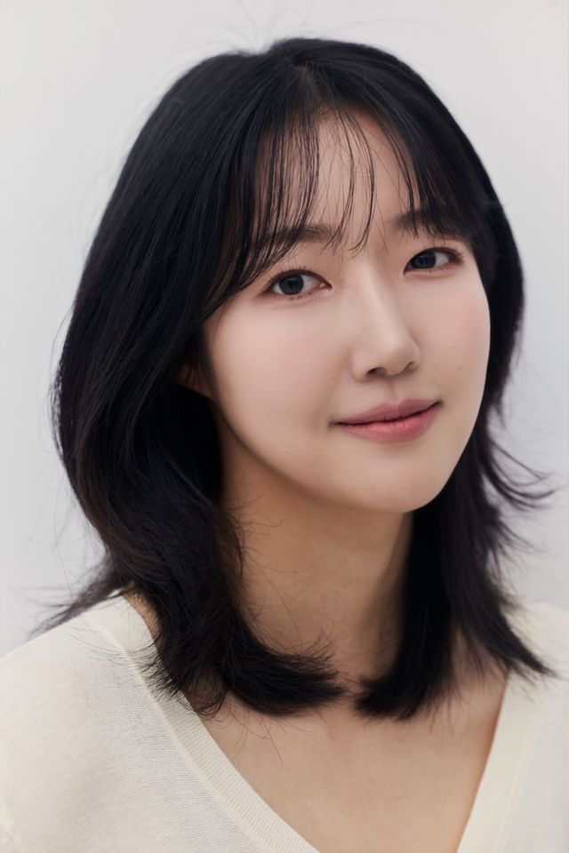 Park So-yeon Thumbnail image